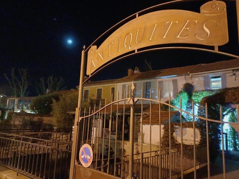 Pyramidhome By Les Bastidons De L'Isle Buitenkant foto